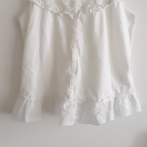 Gilly Hicks Tank Top Ruffles - Picture 2 of 7